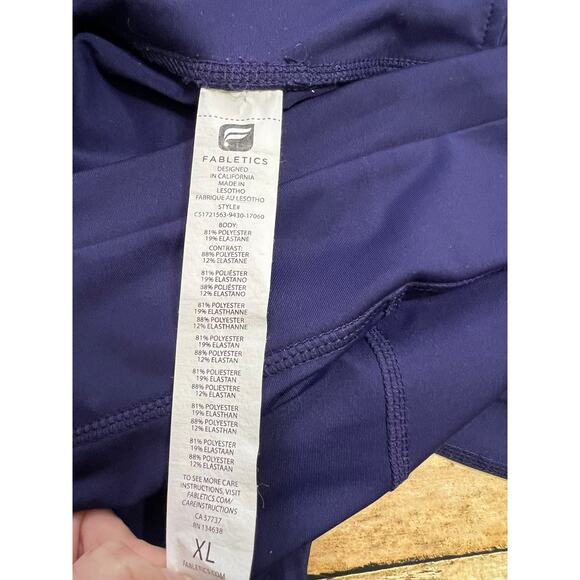 Fabletics Gia Powerlite Capri Cropped Legging Eclipse Purple XL - Picture 11 of 11